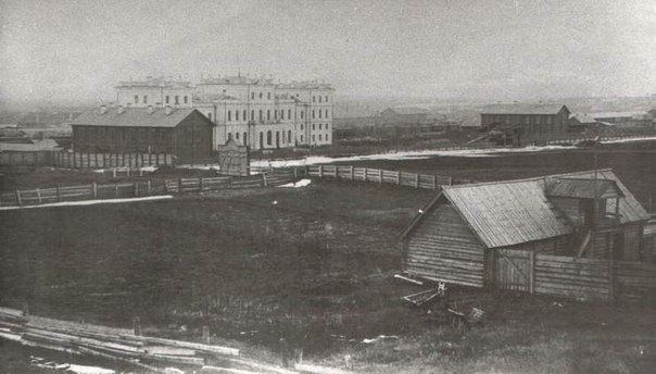  Один из первых снимков ЖД вокзала в Самаре. 1875 г.